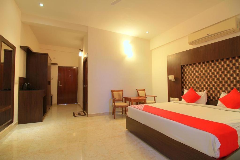 Grand Milestone Hotel Mysore Exterior photo
